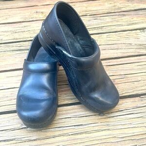 Dansko Clogs Size 38